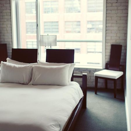 Hotel Ocho Торонто Экстерьер фото