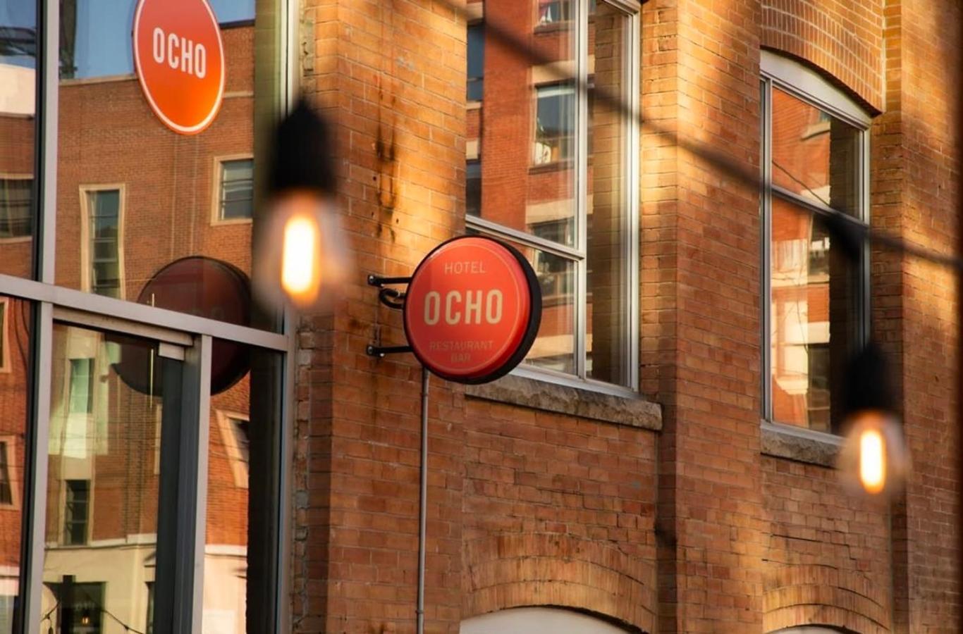 Hotel Ocho Торонто Экстерьер фото